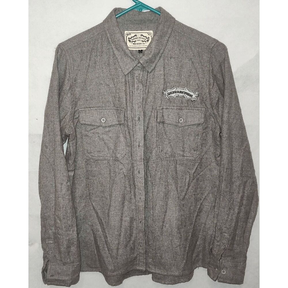 Sierra  Nevada BREWING CO WOMEN'S CELEBRATION BUTTON UP Grey Size Medium.